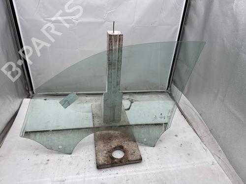 Used Front right door window Front right door window 38002250 38002250