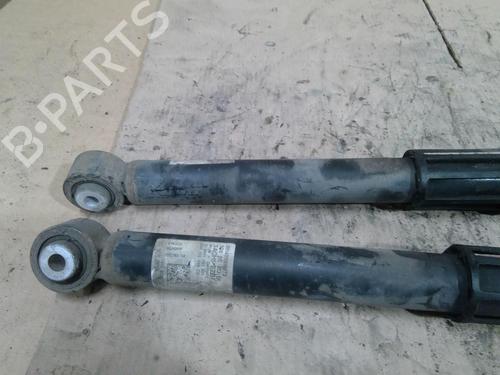 Used Right rear shock absorber Right rear shock absorber VW GOLF VII (5G1, BQ1, BE1, BE2) 1.6 TDI (105 hp) 32061817 32061817