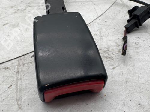 Used Seat buckle Seat buckle 37085863 37085863