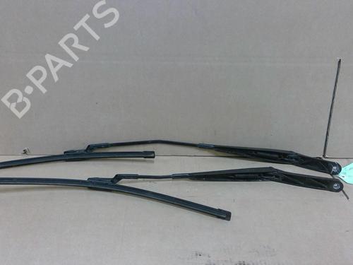Used Front windshield wiper arm VW POLO V (6R1, 6C1) 1.6 TDI (90 hp) 27384673