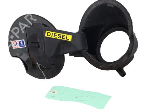 Used Fuel flap PEUGEOT 5008 (0U_, 0E_) 2.0 HDi 150 / BlueHDi 150 (150 hp) 25223777