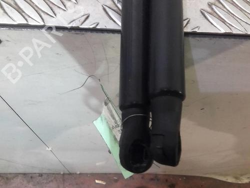 Used Tailgate lift support Tailgate lift support RENAULT CLIO V (B7_) 1.0 SCe 65 (B7MG) (67 hp) 20359541 20359541