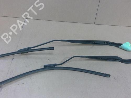 Front windshield wiper arm RENAULT CLIO IV (BH_) 1.5 dCi 75 | BP29082639C143 