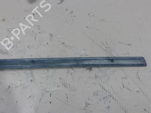 door-moulding-trim-ford-focus-c-max-dm2-2003-2004-2005-2006-2007-31376611 main image