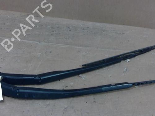 Used Front windshield wiper arm HONDA CIVIC VIII Hatchback (FN, FK) 2.2 CTDi (FK3) (140 hp) 30788797