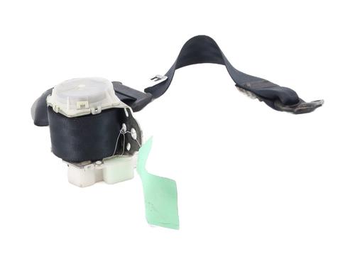 Used Rear left seatbelt Rear left seatbelt TOYOTA YARIS (_P9_) 1.4 D-4D (NLP90_, NLP90R) (90 hp) 31365859 31365859