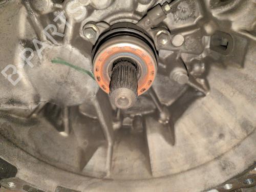 Gearkasse Gearkasse TOYOTA YARIS (_P13_) 1.4 D (NLP130_, NLP130) (90 hp) 36282015 36282015