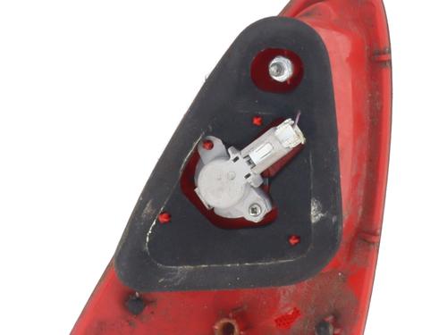 Used Right tailgate light Right tailgate light ALFA ROMEO 147 (937_) 1.9 JTD 16V (937.AXG1B, 937.BXG1B) (140 hp) 31655516 31655516