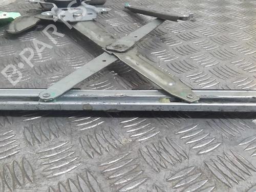 Used Front right window mechanism Front right window mechanism SUZUKI SWIFT III (MZ, EZ) 1.3 (RS413, ZC11S) (92 hp) 20359277 20359277
