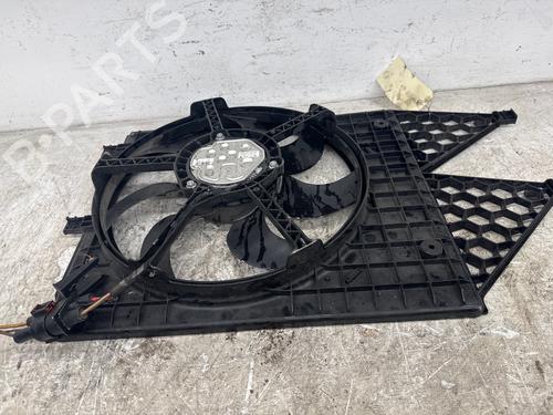 Used Radiator fan Radiator fan AUDI A1 Sportback (8XA, 8XF) 1.4 TDI (90 hp) 40061554 40061554