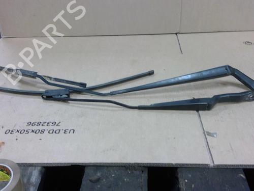 Used Front windshield wiper arm PEUGEOT 206 CC (2D) 2.0 S16 (136 hp) 26183733