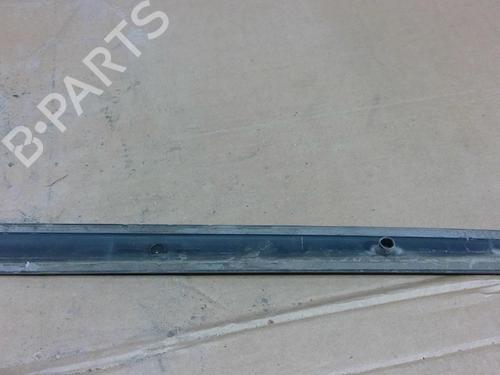 Listwa drzwi VW GOLF PLUS V (5M1, 521) 1.9 TDI | BP30535239C150 