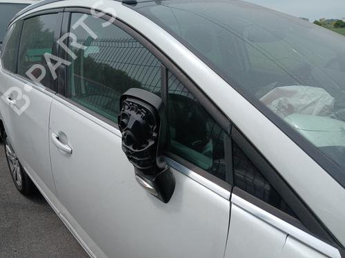 Fuse box PEUGEOT 5008 (0U_, 0E_) 1.6 HDi | BP30147837E1