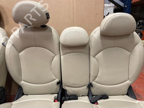 Used Seats set Seats set MINI MINI COUNTRYMAN (R60) Cooper D ALL4 (112 hp) 36365300 36365300