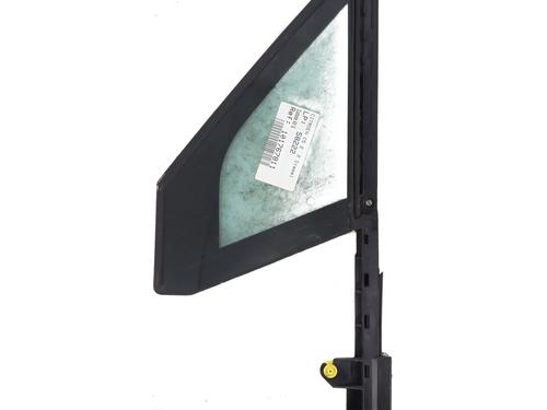 front-left-quarter-glass-citroen-c5-iii-rd_-2008-2009-2010-2011-2012-2013-2014-2015-2016-2017-23995911 main image