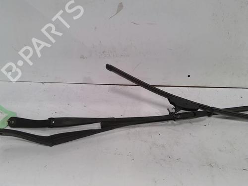 front-windshield-wiper-arm-dacia-duster-hs_-2010-2011-2012-2013-2014-2015-2016-2017-2018-32991968 main image