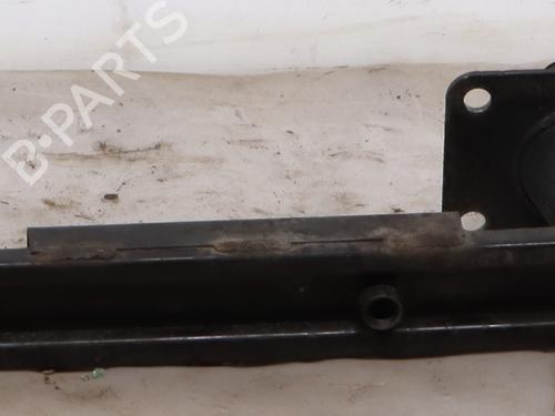 front-bumper-reinforcement-peugeot-5008-0u_-0e_-2009-2010-2011-2012-2013-2014-2015-2016-2017-32500375 main image