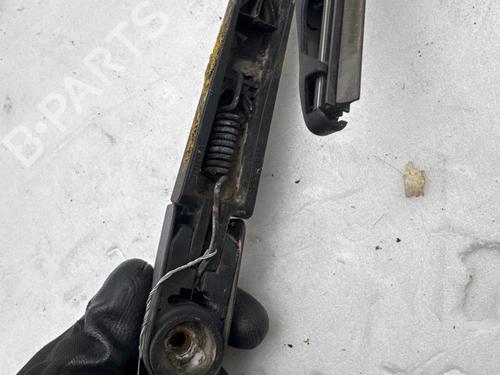 Used Rear windshield wiper arm Rear windshield wiper arm 37418532 37418532