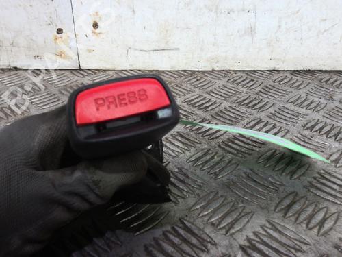 Engate do cinto Engate do cinto MITSUBISHI OUTLANDER II (CW_W) 2.0 DI-D (CW8W) (140 hp) 20365904 20365904