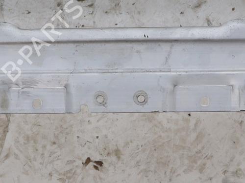 front-bumper-reinforcement-vw-touareg-cr7-rc8-2017-24374791 main image