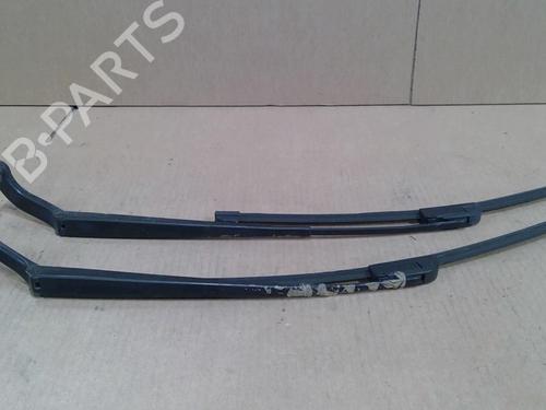 Used Front windshield wiper arm AUDI TT Roadster (8N9) 1.8 T (180 hp) 29143251