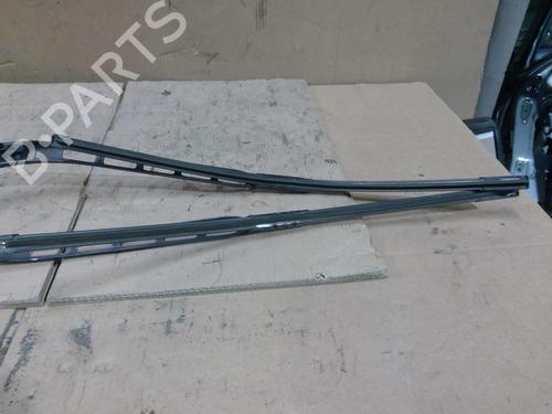Used Front windshield wiper arm Front windshield wiper arm SEAT ALTEA XL (5P5, 5P8) 2.0 TDI 16V (140 hp) 32102839 32102839