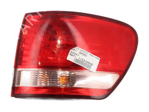 Used Right taillight TOYOTA AVENSIS VERSO (_M2_) 2.0 D (CLM20_, CLM20R) (116 hp) 30555802