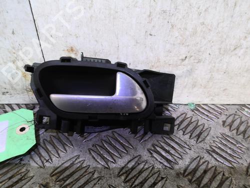 Used Front right interior door handle Front right interior door handle CITROËN C5 III (RD_) 2.0 HDi (RDRHD8, RDRHDJ, RDRHR8, RDRHRJ) (136 hp) 20358279 20358279