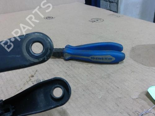 Used Front windshield wiper arm Front windshield wiper arm PEUGEOT 207 CC (WD_) 1.6 HDi (109 hp) 26183261 26183261