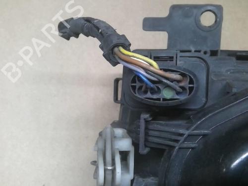 Used Right headlight VW POLO (6N2) 1.4 TDI (75 hp) 22000704