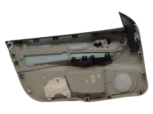 Used Front right panel Front right panel VOLVO C30 (533) D2 (115 hp) 33741747 33741747