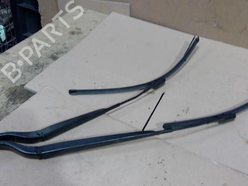 Vindspejlsviskerarm PEUGEOT 208 II (UB_, UP_, UW_, UJ_) e-208 (156 hp) 31909742