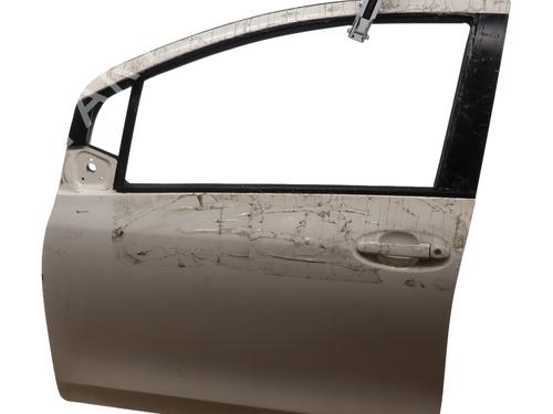 Used Left front door TOYOTA YARIS (_P9_) 1.4 D-4D (NLP90_, NLP90R) (90 hp) 23789037