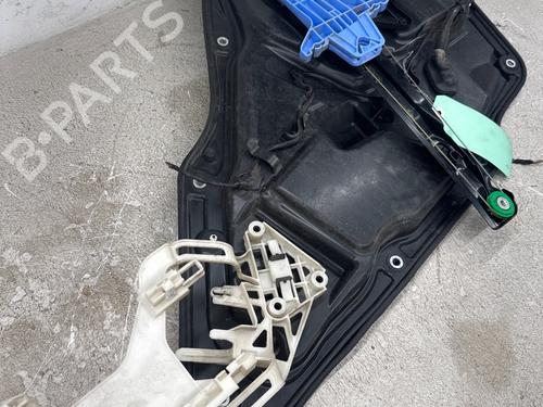 Rudehejsemekanisme venstre bagtil Rudehejsemekanisme venstre bagtil VW TIGUAN (5N_) 2.0 TDI 4motion (136 hp) 36150418 36150418