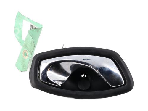 Venstre foran invendig håndtak RENAULT MEGANE III Hatchback (BZ0/1_, B3_) 1.5 dCi (BZ09, BZ0D, BZ1W, BZ29, BZ14) (110 hp) 28833366