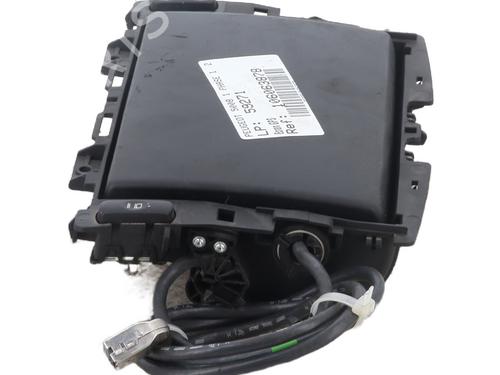 Used Display monitor PEUGEOT 5008 (0U_, 0E_) 2.0 HDi 150 / BlueHDi 150 (150 hp) 26183753