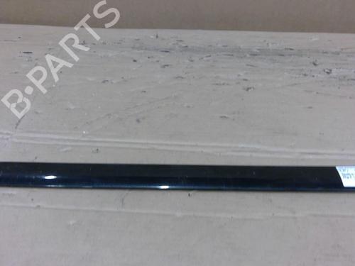 Używane Listwa drzwi VW GOLF V (1K1) 1.9 TDI (105 hp) 30484717