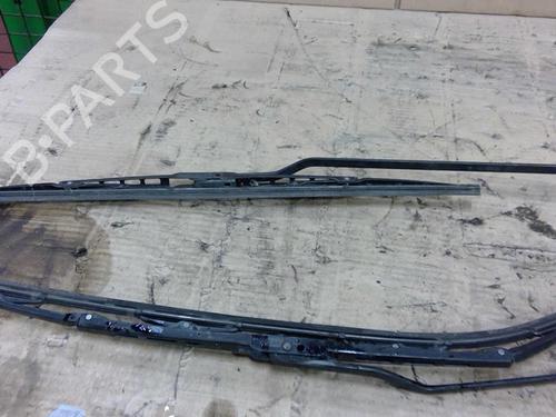 Used Front windshield wiper arm Front windshield wiper arm VW GOLF IV (1J1) 1.6 16V (105 hp) 28216765 28216765