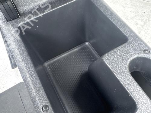 Middle console VW GOLF PLUS V (5M1, 521) | BP38774135I22 - Image 6