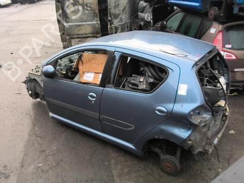 Left headlight TOYOTA AYGO (_B1_) 1.0 (KGB10_, KGB10R) | BP31961564C28