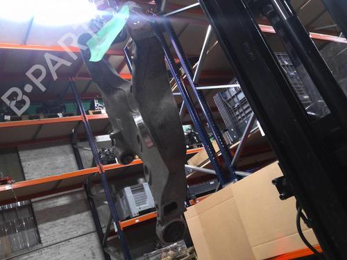 Used Right rear suspension arm Right rear suspension arm LAND ROVER RANGE ROVER SPORT II (L494) 2.0 P400e PHEV 4x4 (404 hp) 30411917 30411917