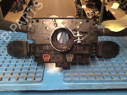 Used Steering column stalk Steering column stalk PEUGEOT 308 I (4A_, 4C_) 1.6 HDi (90 hp) 20359938 20359938
