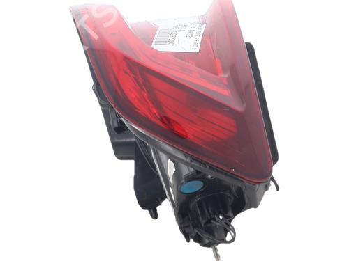 right-taillight-renault-megane-iv-hatchback-b9amn_-2015-39258246 main image