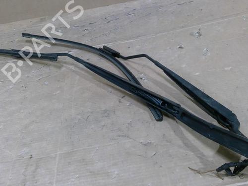 front-windshield-wiper-arm-renault-clio-iv-bh_-2012-2013-2014-2015-2016-2017-2018-2019-2020-2021-30788805 main image