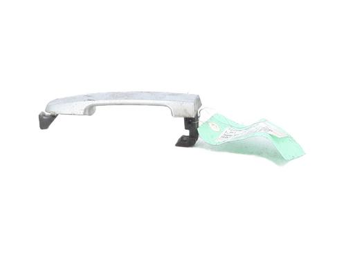 rear-left-exterior-door-handle-toyota-rav-4-ii-_a2_-2000-2001-2002-2003-2004-2005-32849831 main image