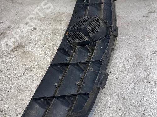 Used Grille Grille 37635916 37635916