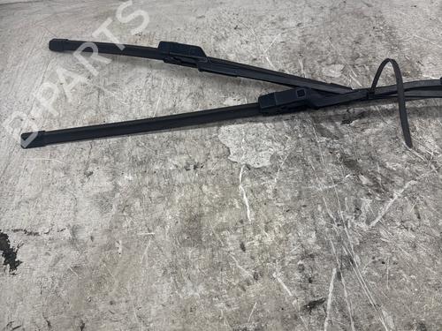 front-windshield-wiper-arm-vw-golf-vii-5g1-bq1-be1-be2-2012-2013-2014-2015-2016-2017-2018-2019-2020-2021-40222907 main image