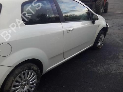Left mirror FIAT PUNTO EVO (199_) 1.3 D Multijet (199AXC1A, 199BXC1A, 199AXT1A, 199BXT1A) | BP22596875C26 