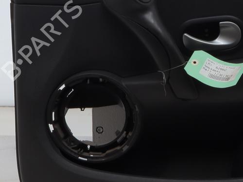 Forreste højre beklædning Forreste højre beklædning RENAULT CLIO III (BR0/1, CR0/1) 1.5 dCi (BR17, CR17) (86 hp) 33945520 33945520