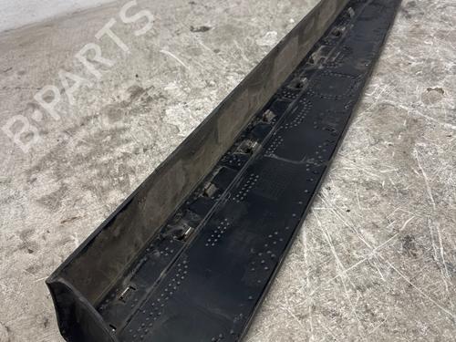 door-moulding-trim-renault-clio-iv-bh_-2012-2013-2014-2015-2016-2017-2018-2019-2020-2021-40614027 main image